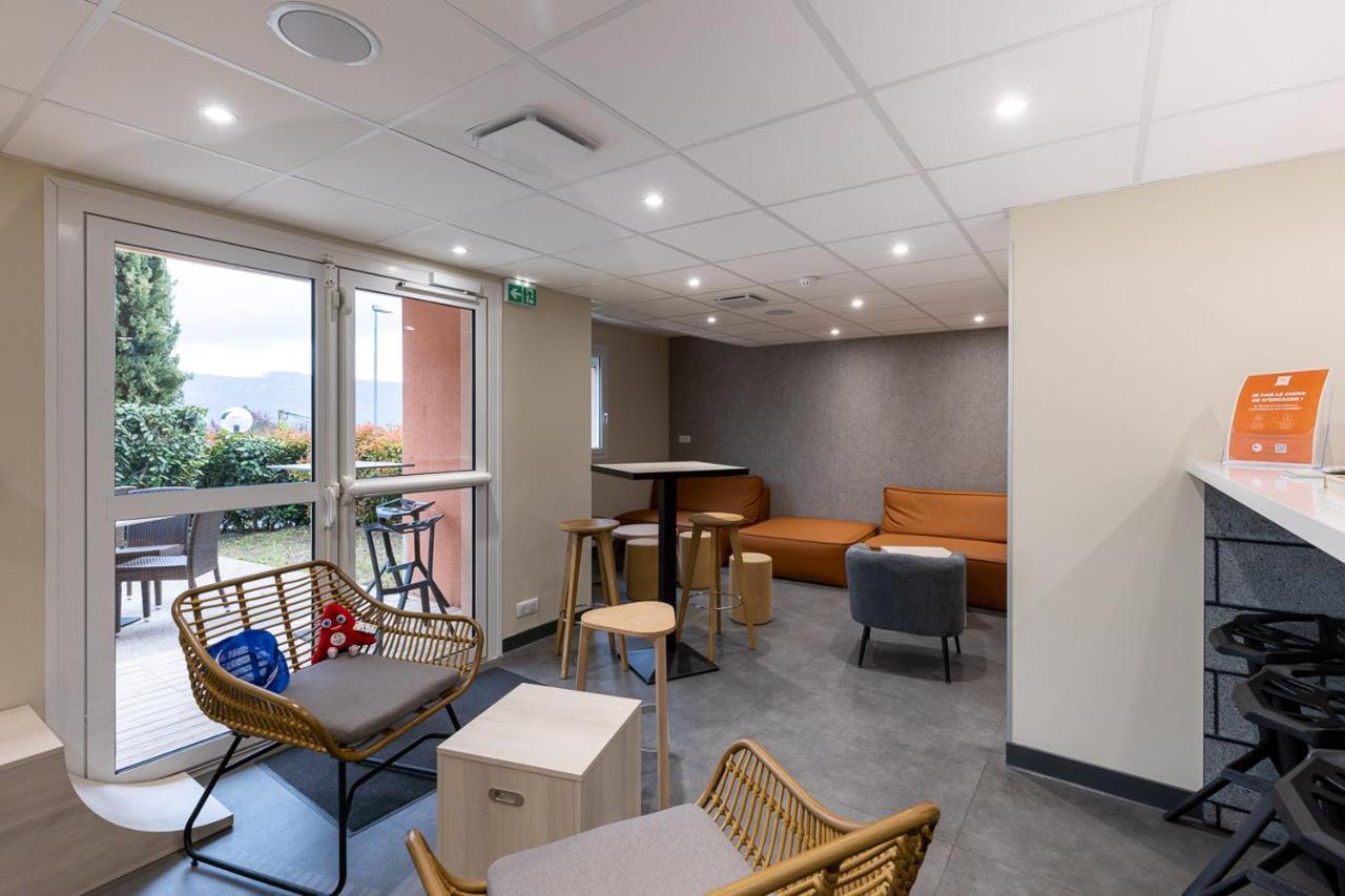 Ibis Budget Millau Viaduc Exterior foto