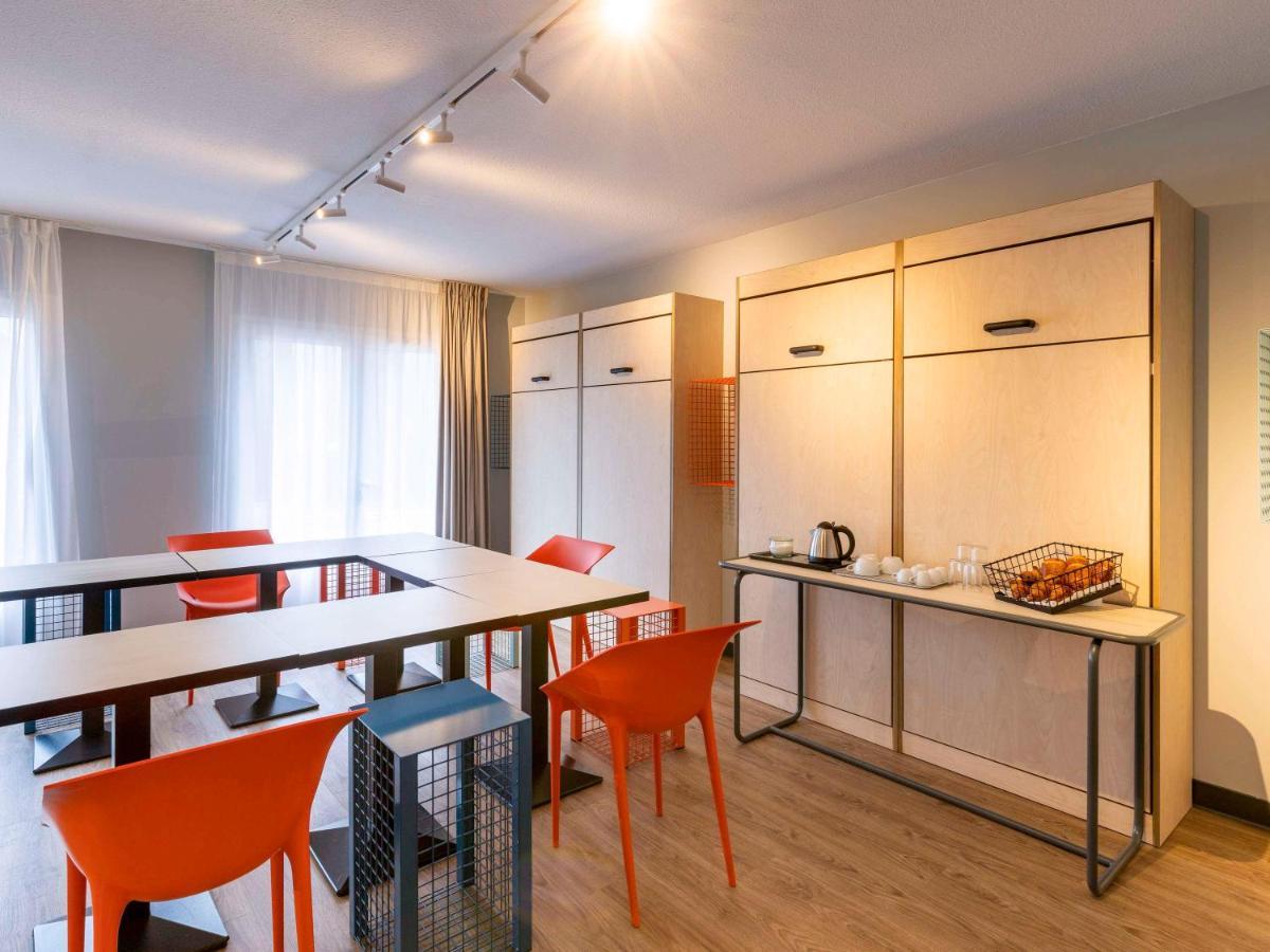 Ibis Budget Millau Viaduc Exterior foto